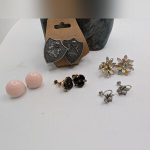 LOT of 5 Vintage screw‎ back earrings